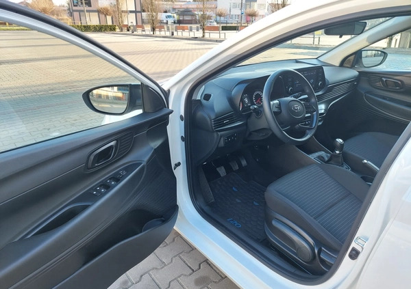 Hyundai i20 cena 61900 przebieg: 18900, rok produkcji 2021 z Garwolin małe 301